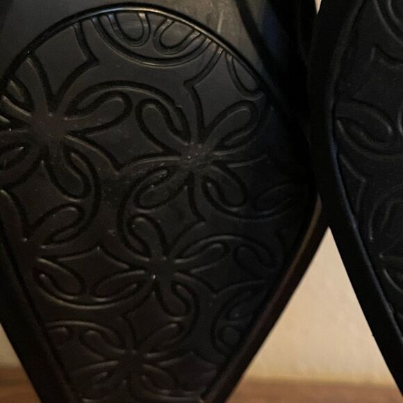 Joan & David Heels - Picture 4 of 9